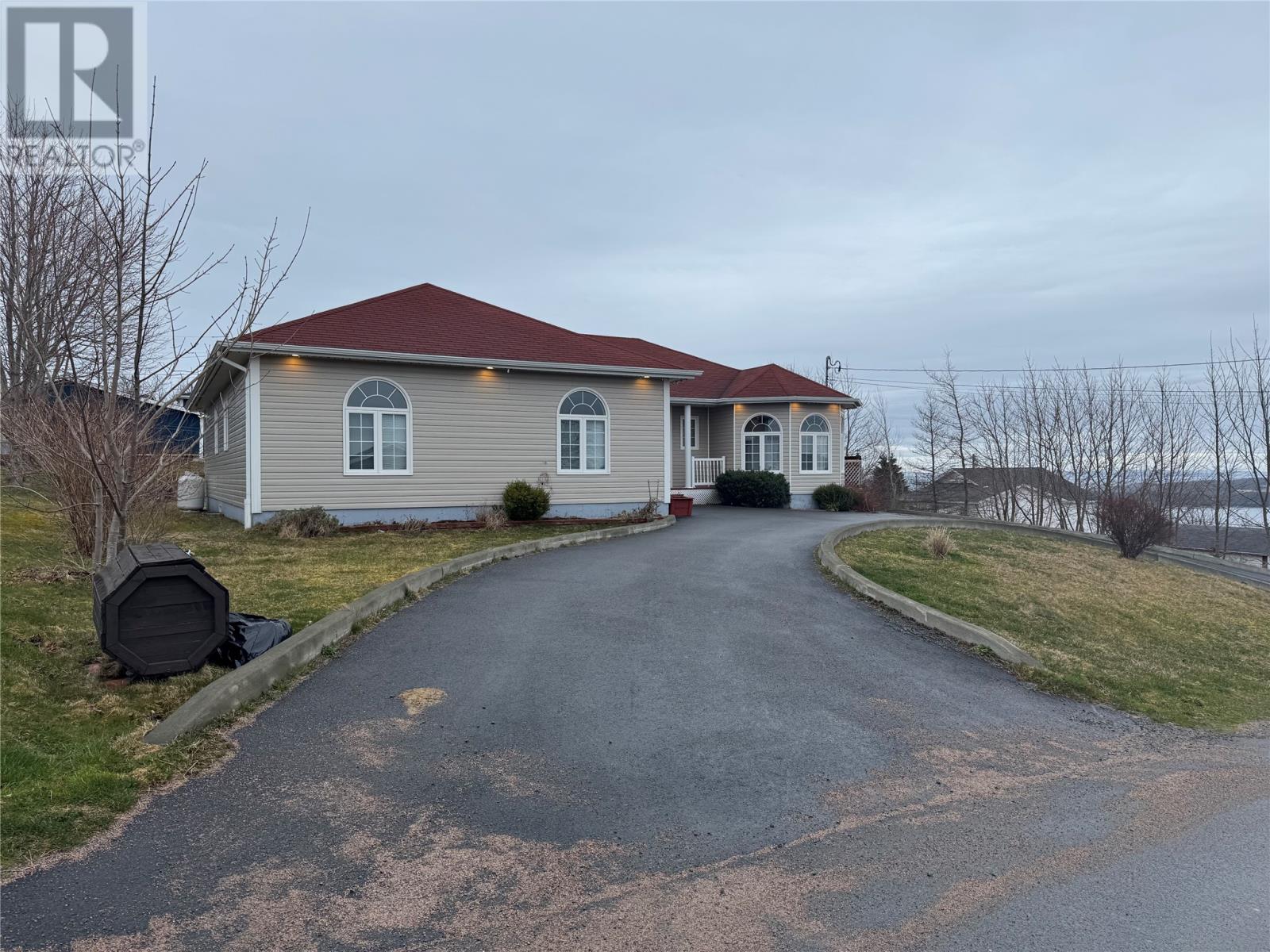 48 Long’s Hill