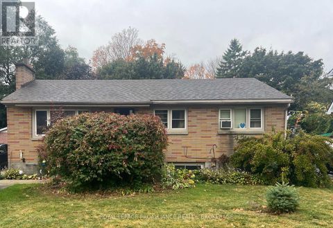 40 WESTMORELAND ROAD Kingston (West of Sir John A. Blvd) ON K7M1J5