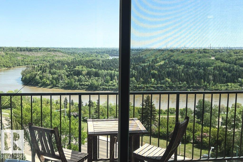 #1007 9028 JASPER AV NW