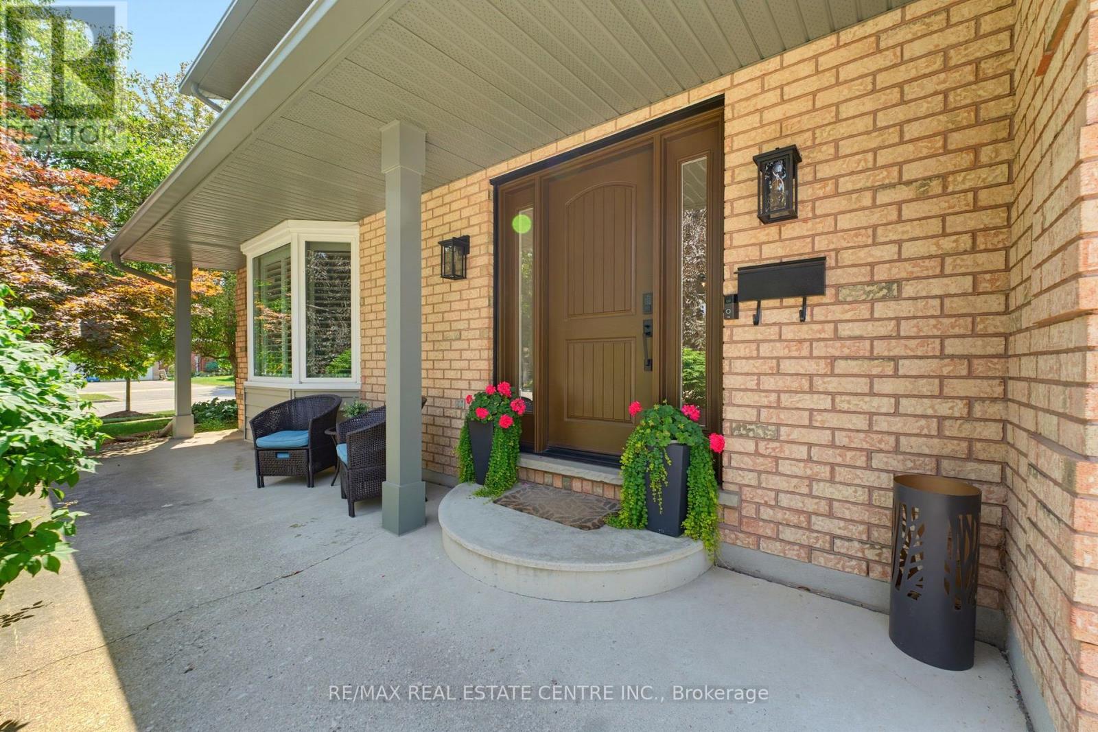 127 MICHENER CRESCENT