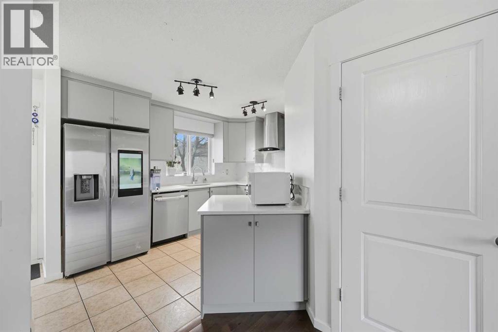 98 Panatella Hill NW