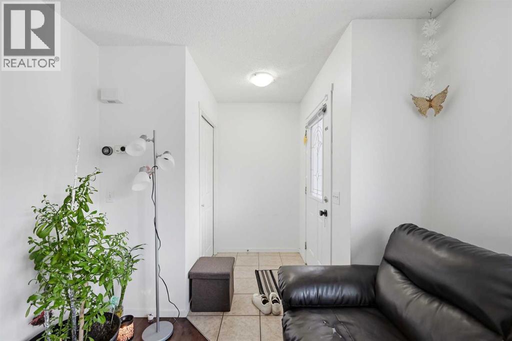 98 Panatella Hill NW