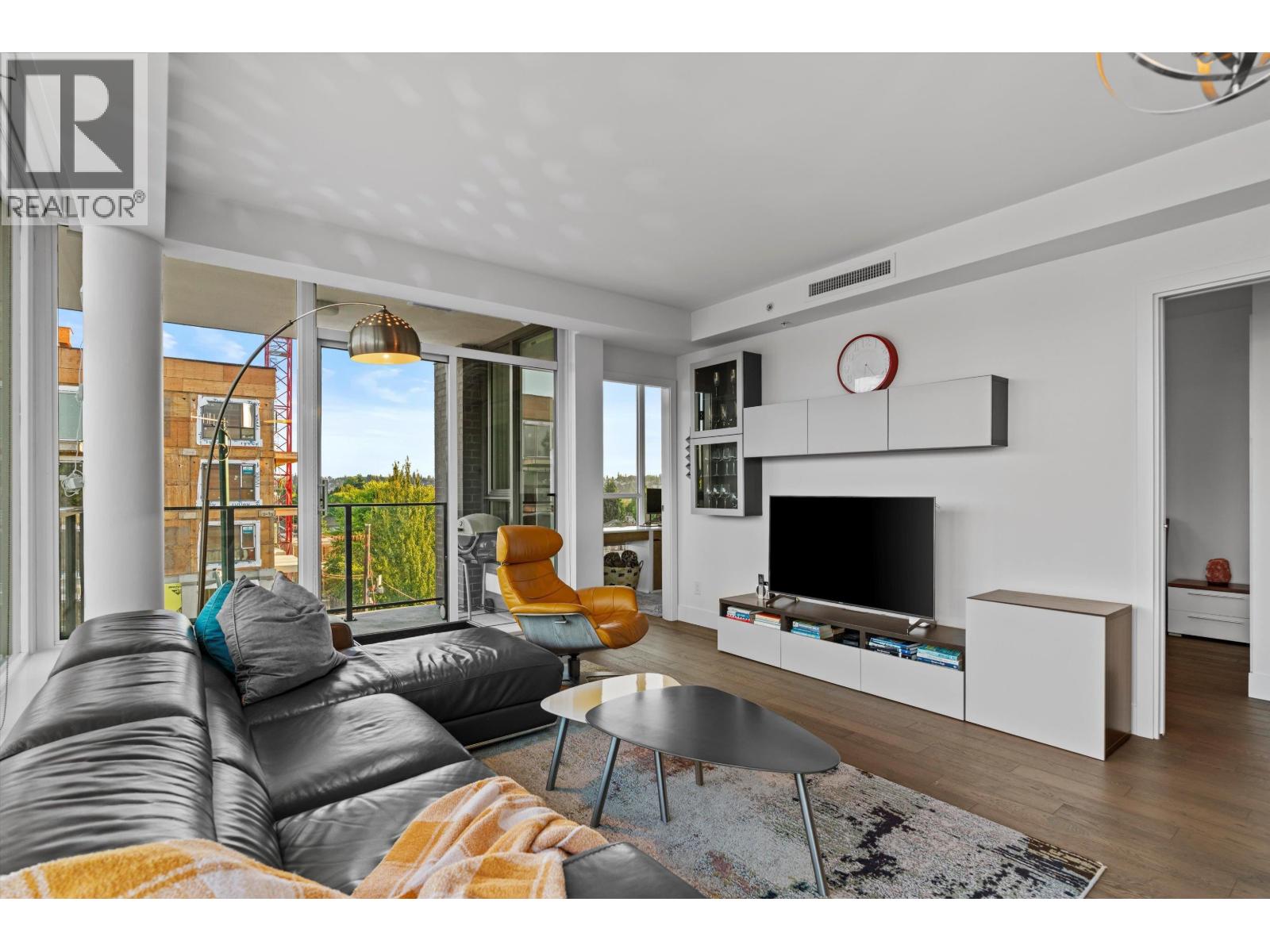 312 2118 W 15TH AVENUE