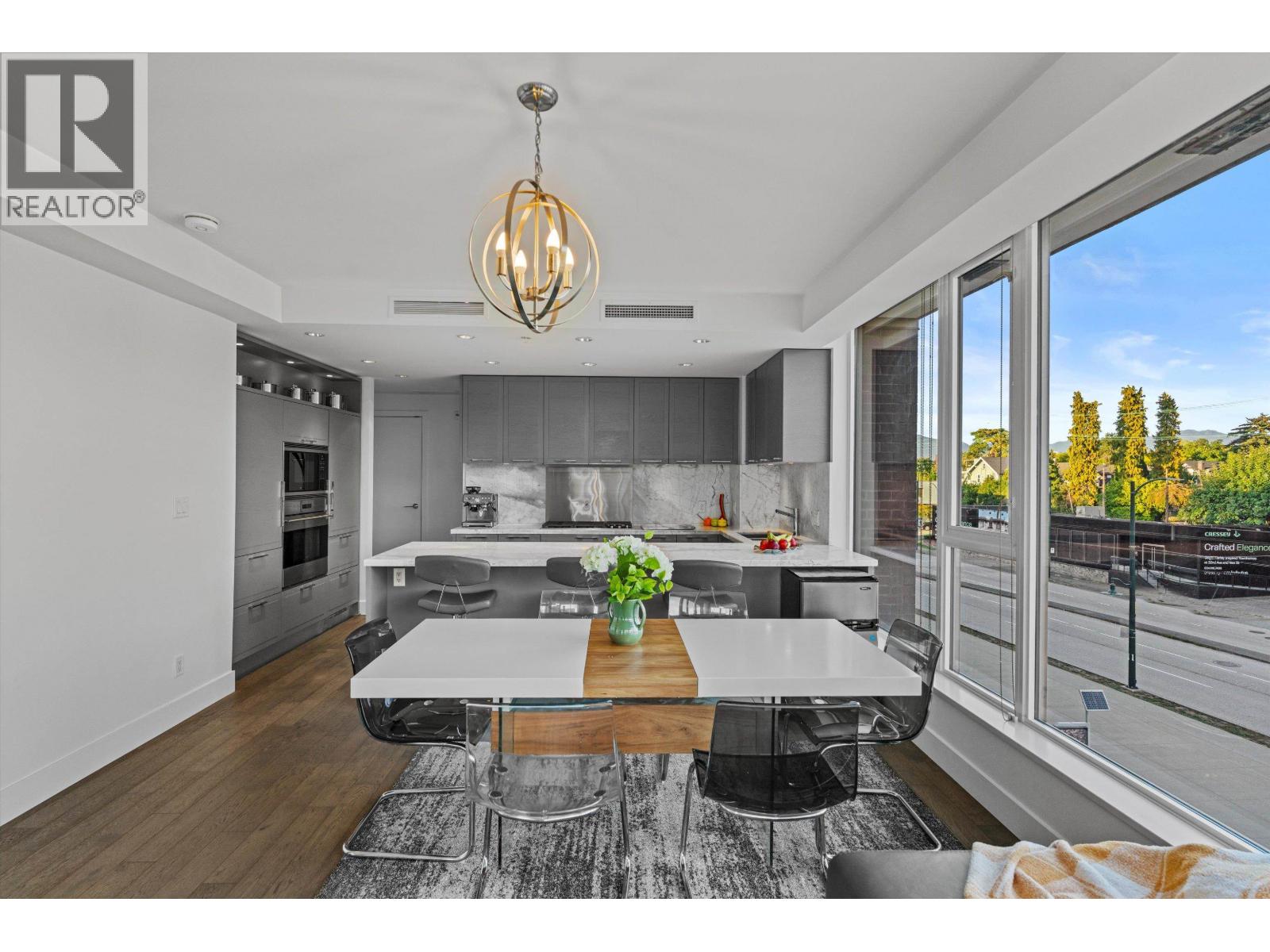 312 2118 W 15TH AVENUE