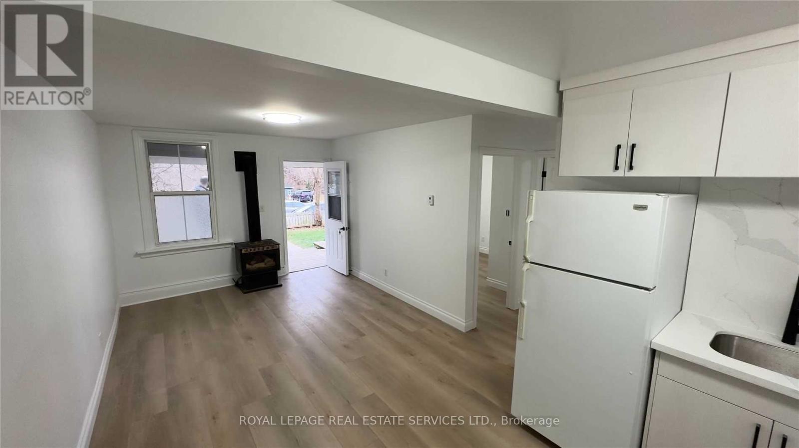 21 - 23 CHURCH STREET W