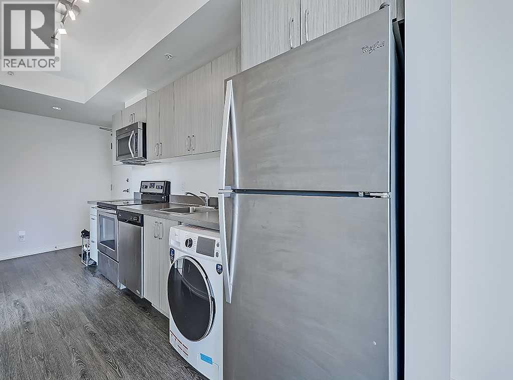 912, 450 8 Avenue SE