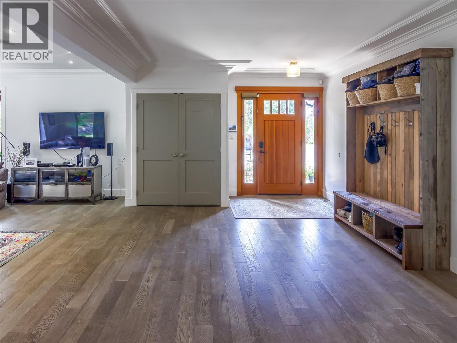 3948 Valleyview Road