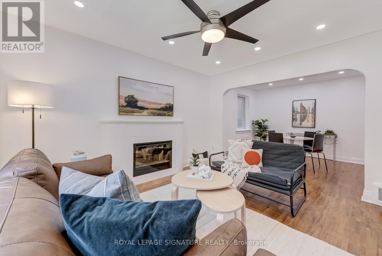 33 ASH CRESCENT