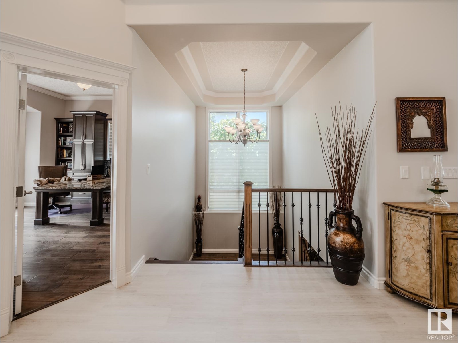 301 ESTATE DR