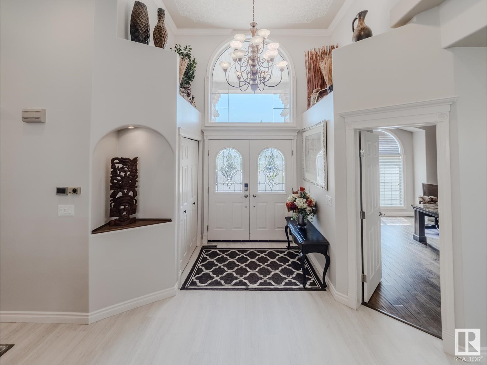 301 ESTATE DR