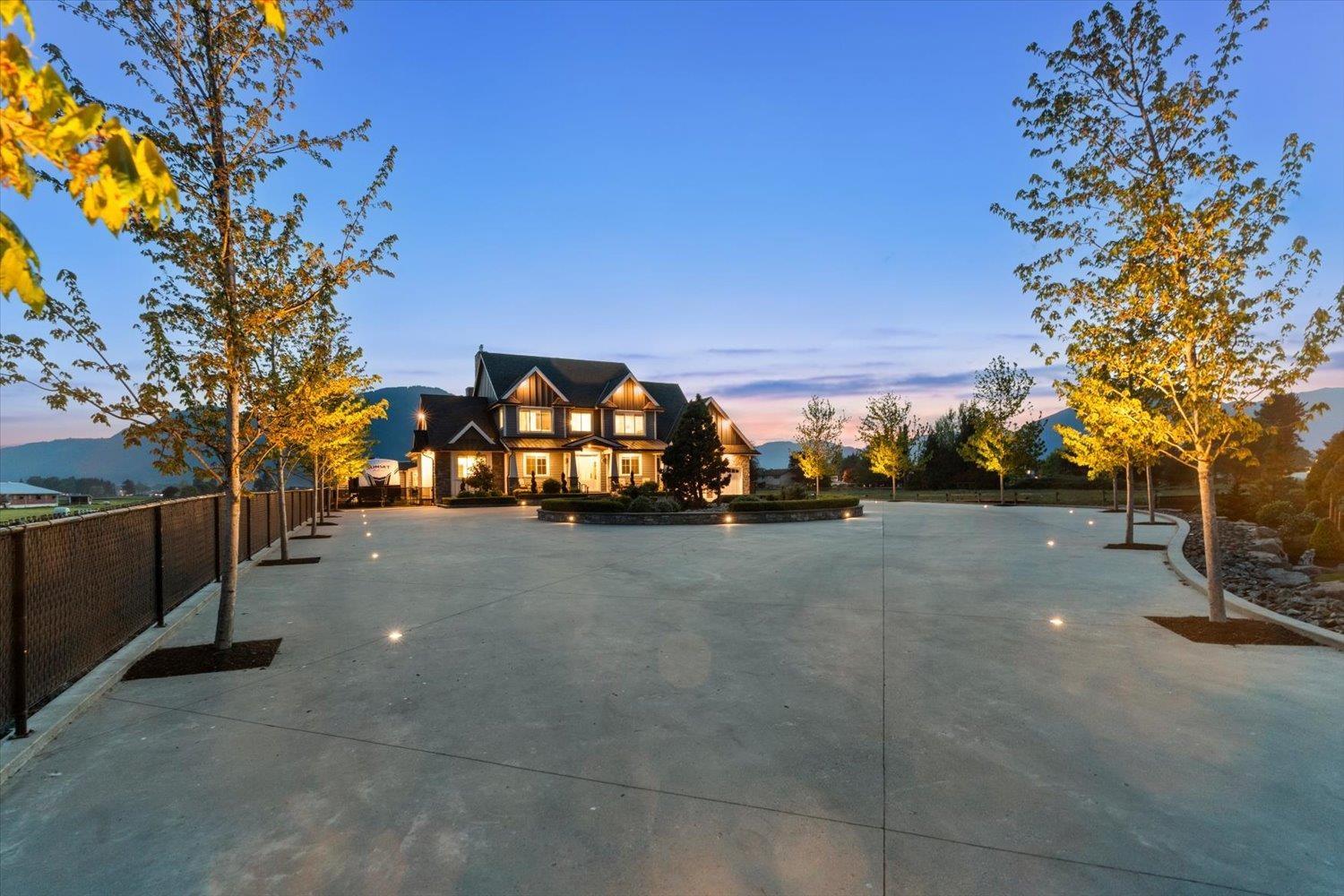 6257 SUMAS PRAIRIE ROAD|Greendale