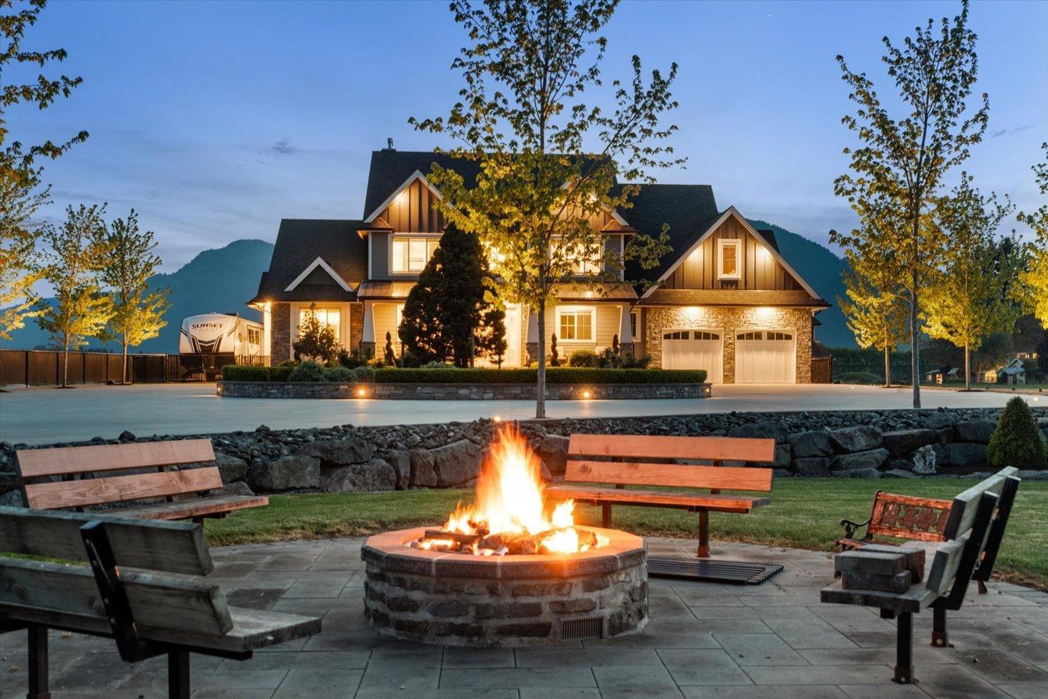6257 SUMAS PRAIRIE ROAD|Greendale