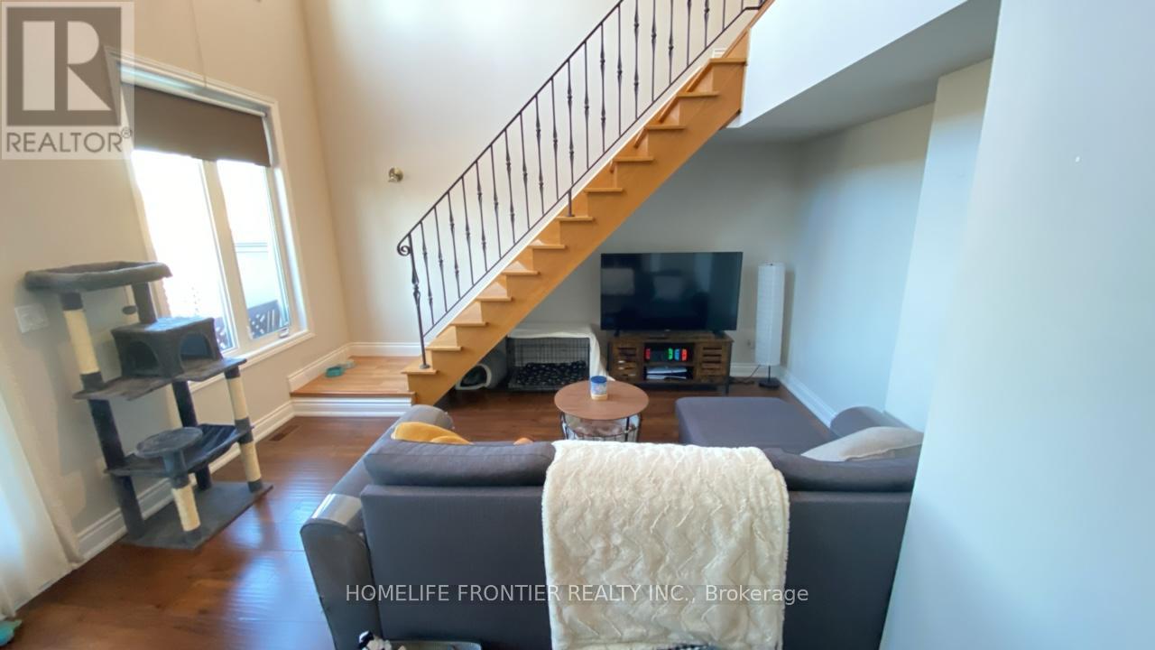 103 - 3545 LAKE SHORE BOULEVARD W