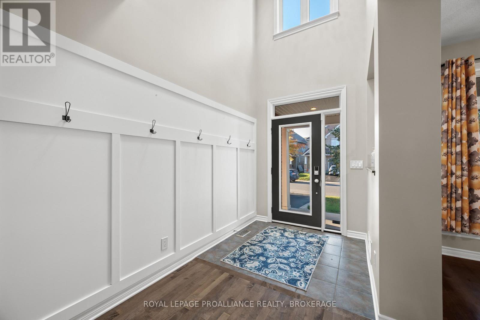 675 FIELDSTONE DRIVE