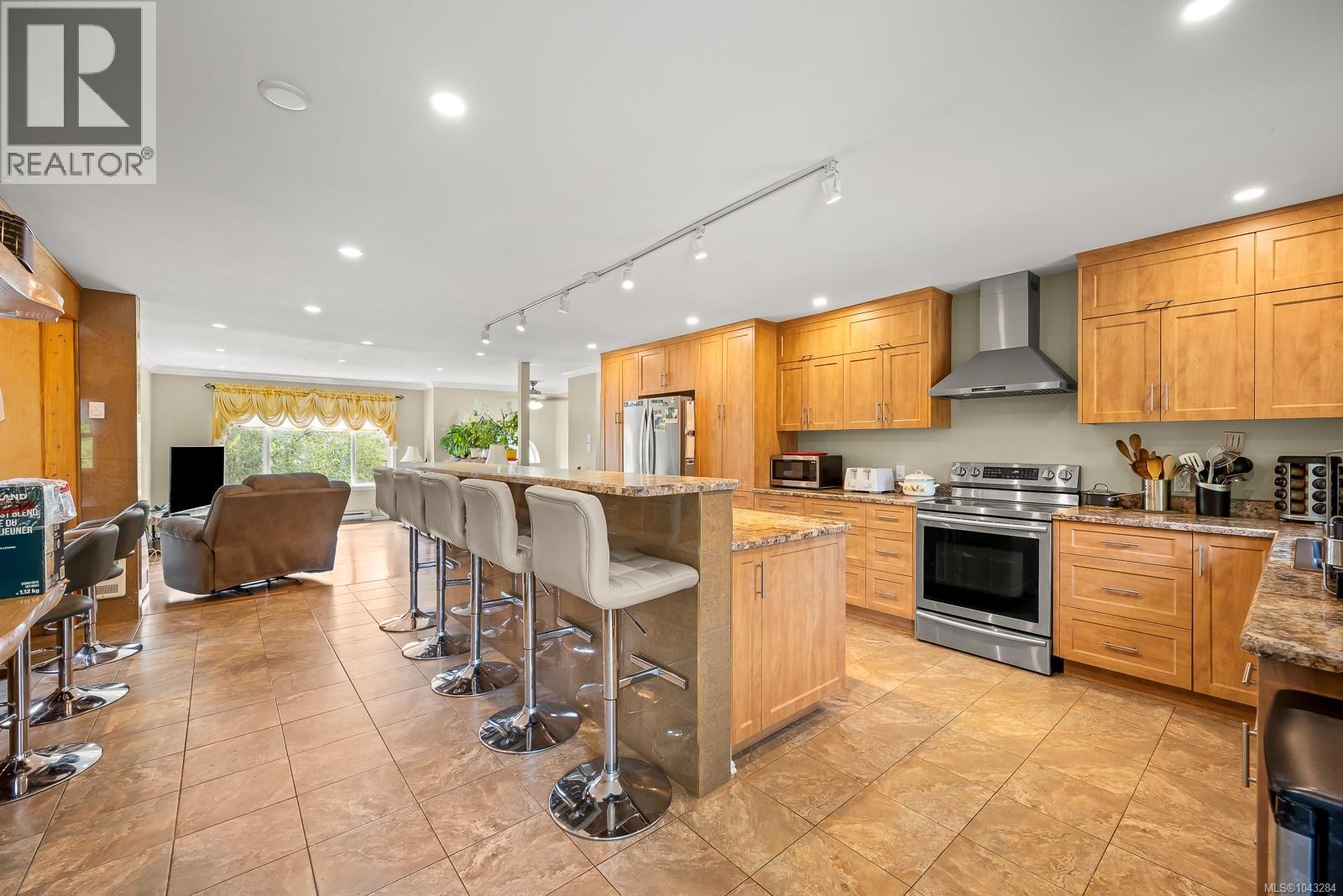 2110 Murrelet Dr