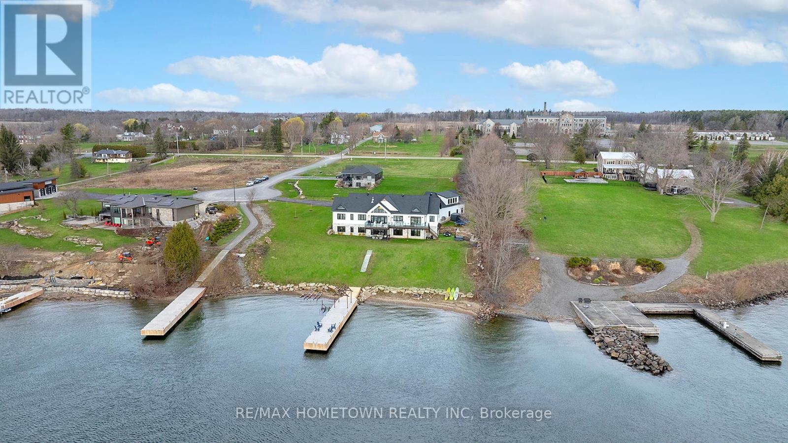 5 SHORESIDE WAY