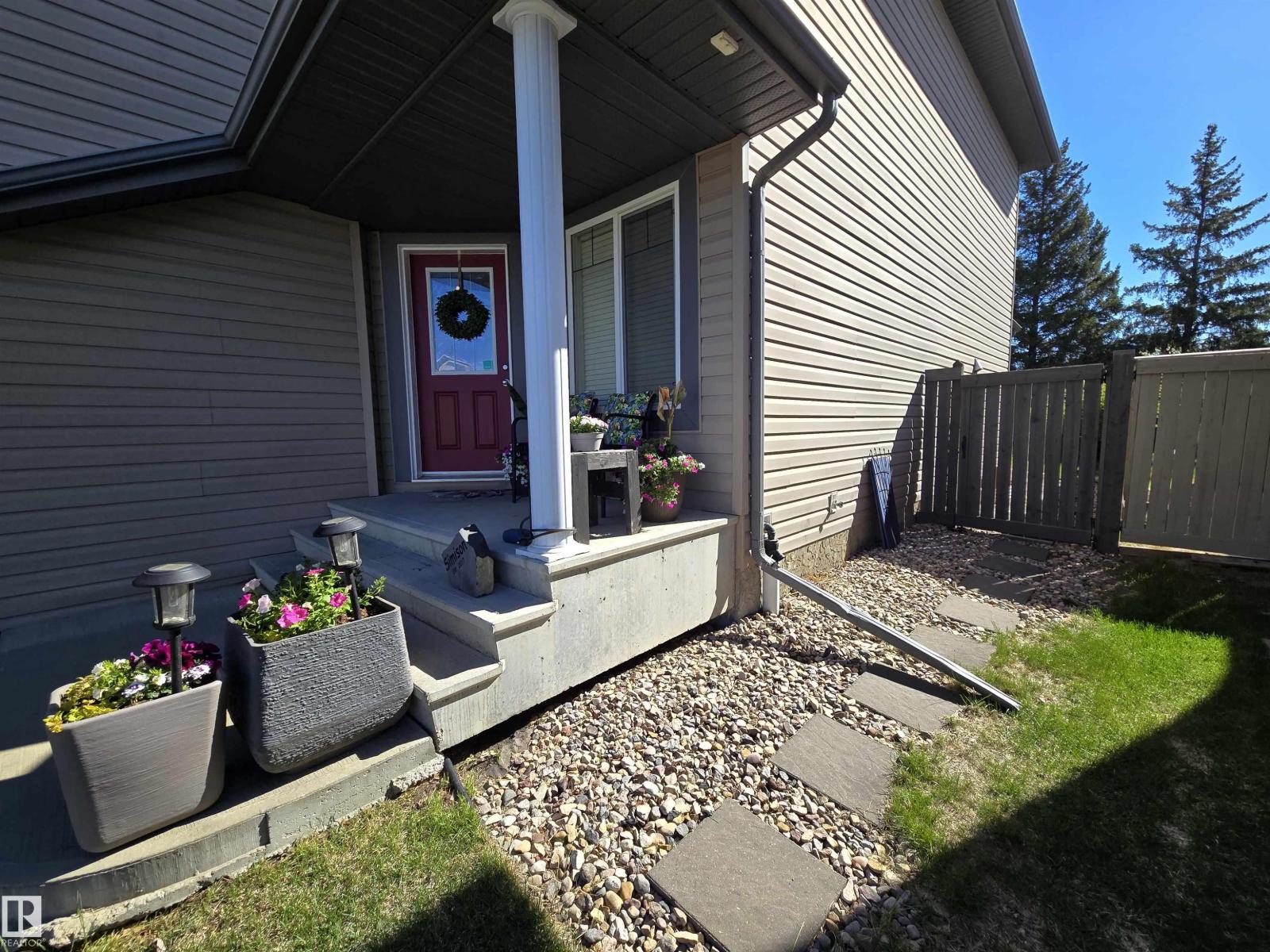 607 77 ST SW