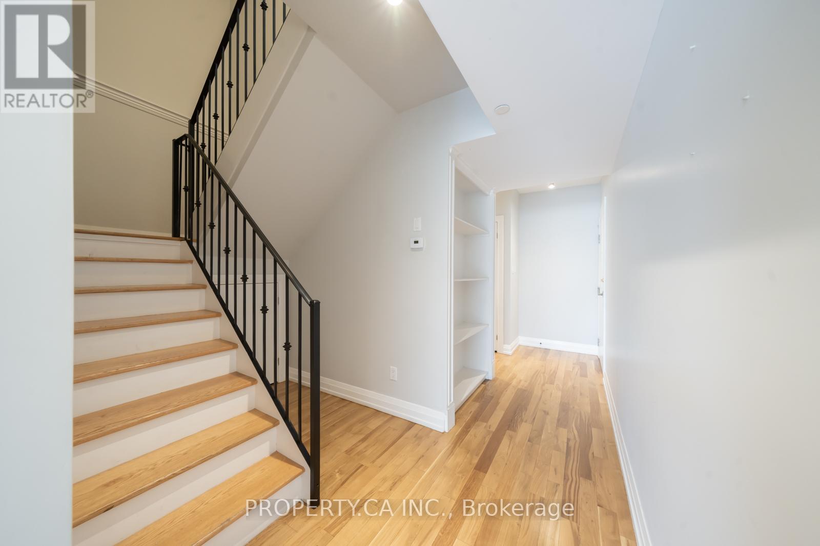 2 - 473 DUPONT STREET