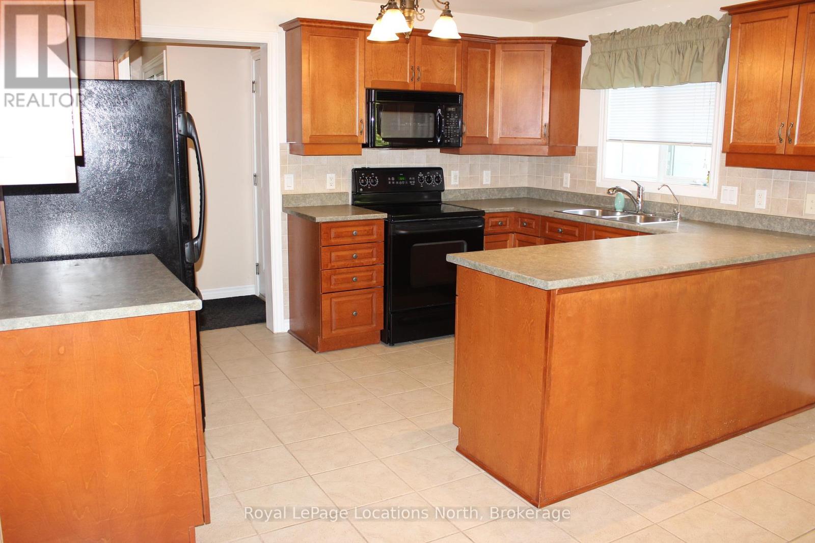 9 PENNSYLVANIA AVENUE