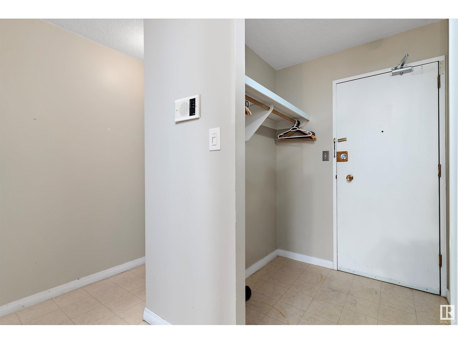 #202 8310 JASPER AV NW