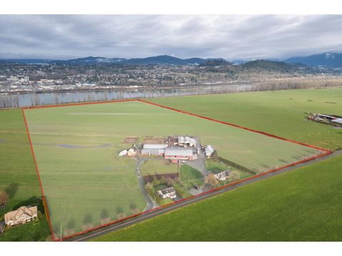 33861 SIM ROAD Abbotsford BC V3G1N1