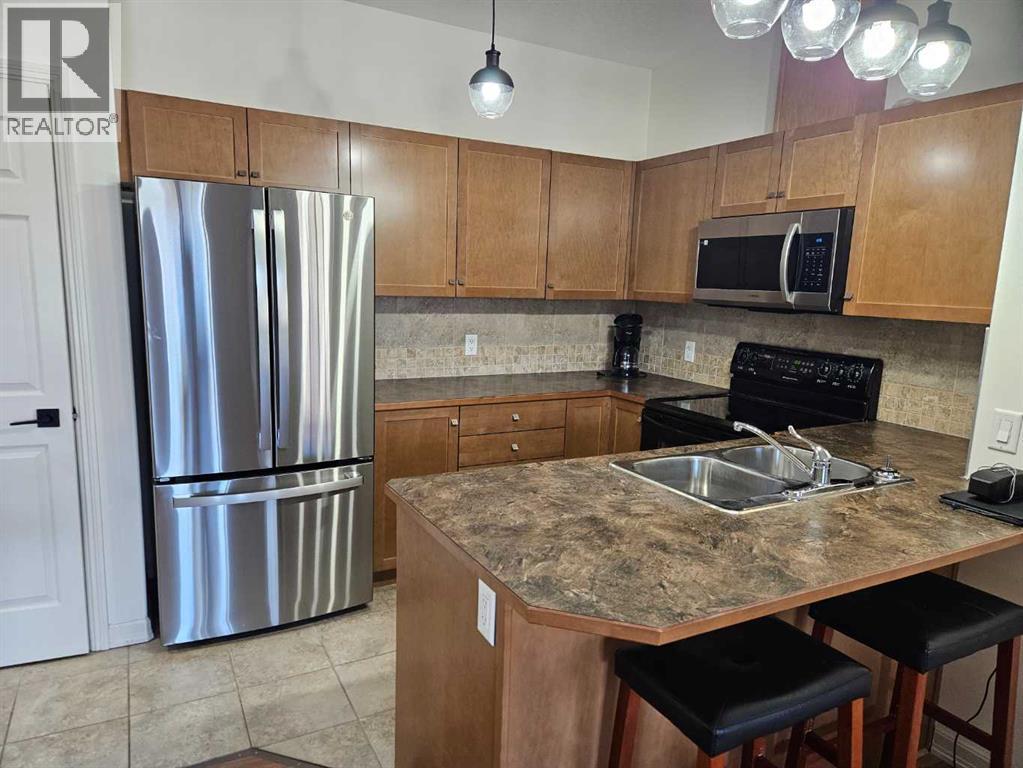 1402, 92 Crystal Shores Road