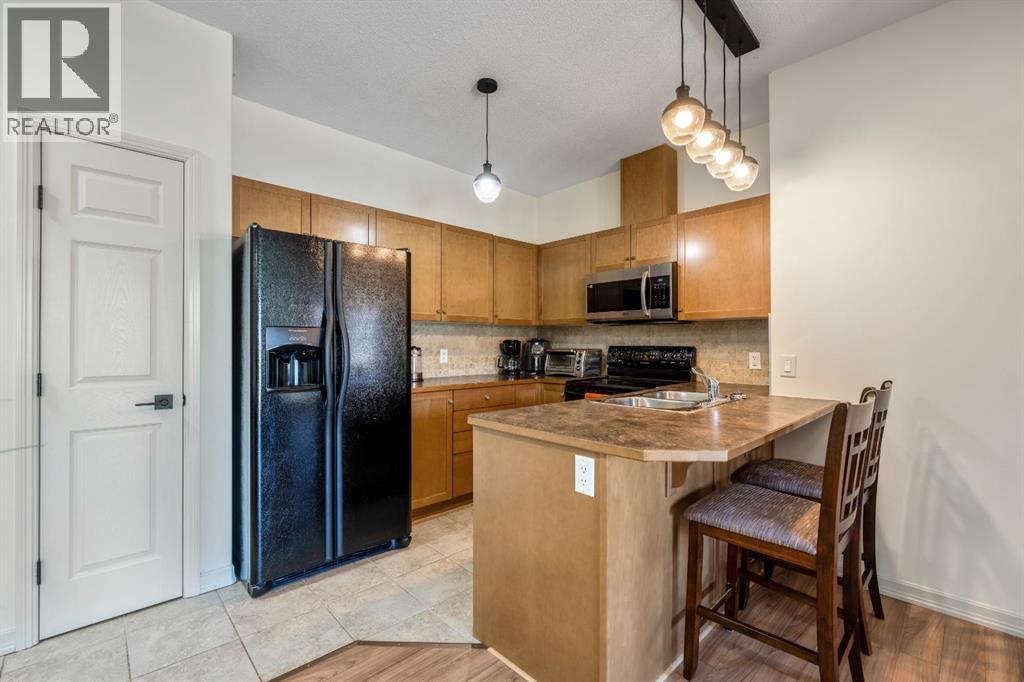 1402, 92 Crystal Shores Road