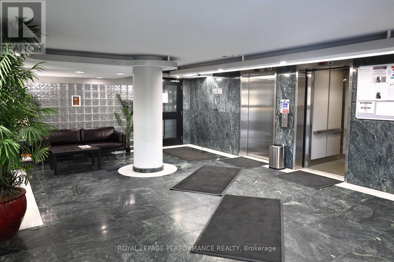 402 - 1440 HERON ROAD