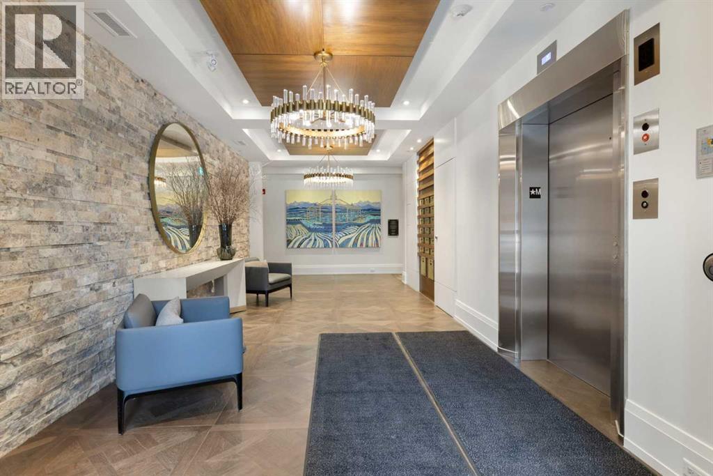 302, 3030 17 Street SW