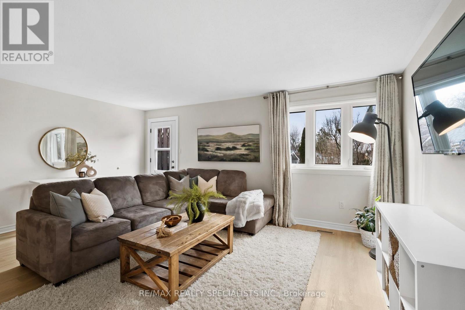 5556 SCHUELLER CRESCENT