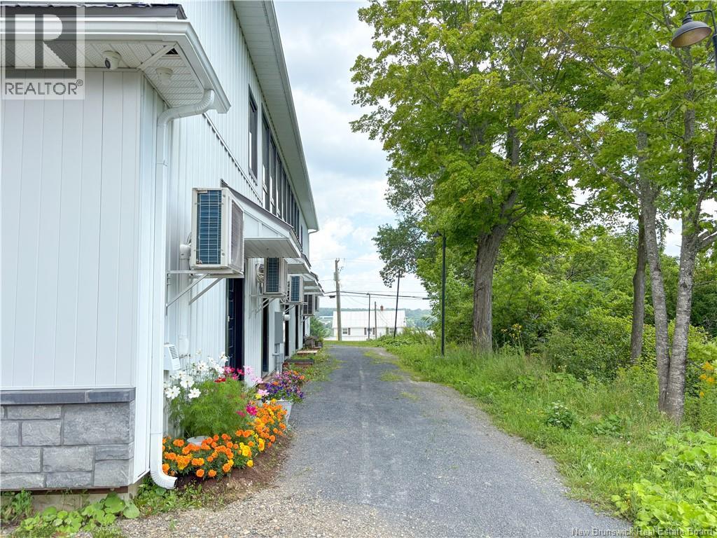 24 Riverview Drive Unit# 103