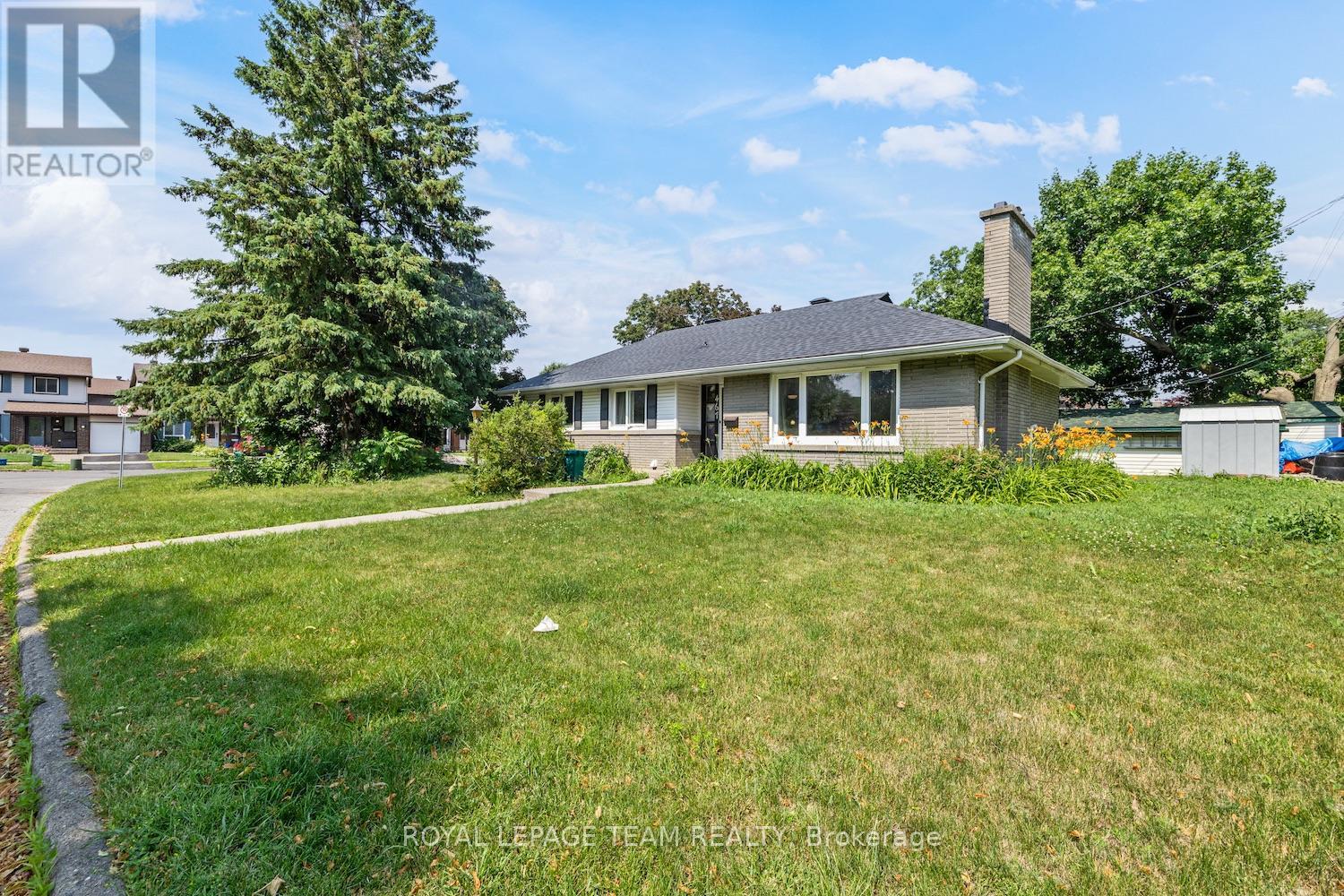 467-469 BRAYDON AVENUE