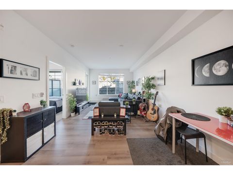 B205 20487 65 AVENUE Langley BC V2Y3K5
