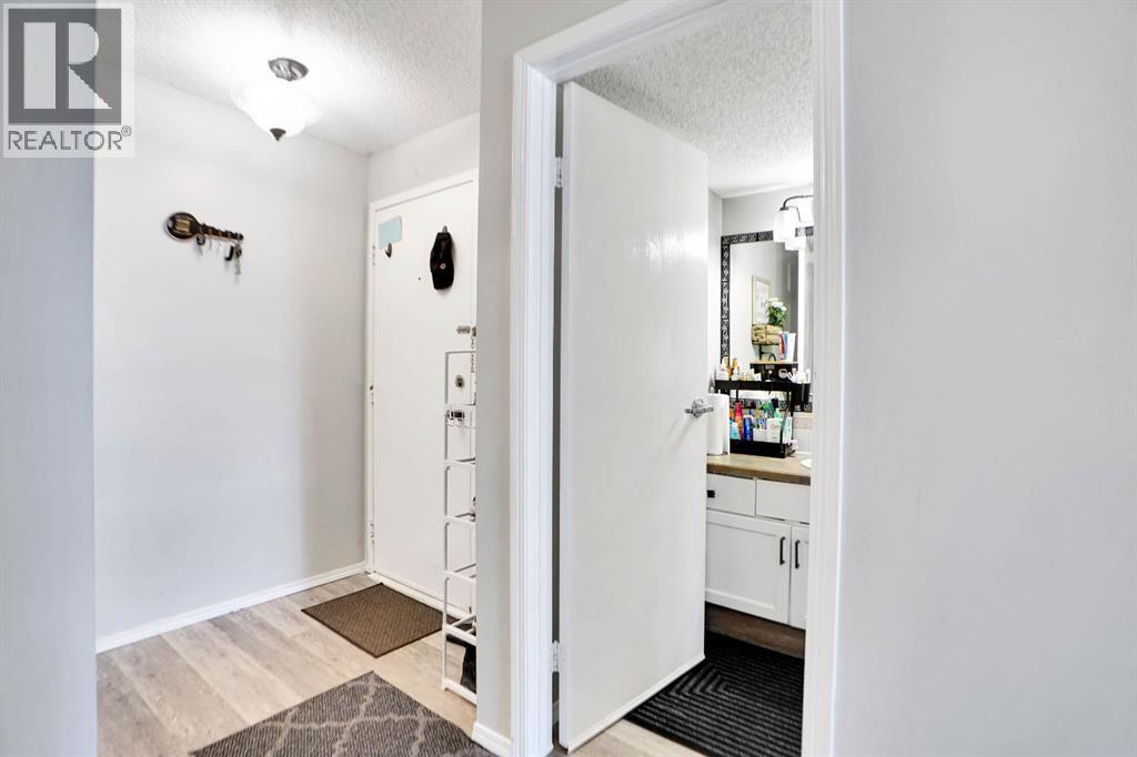 109, 110 20 Avenue NE