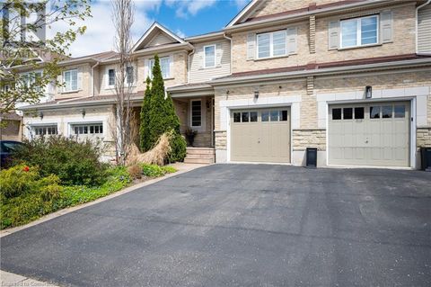 36 DOON MILLS Drive Kitchener ON N2P2W9