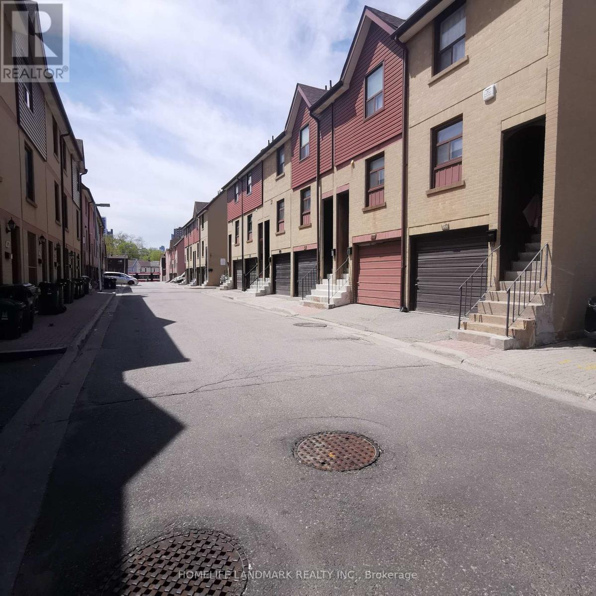 123 - 275 BROADVIEW AVENUE