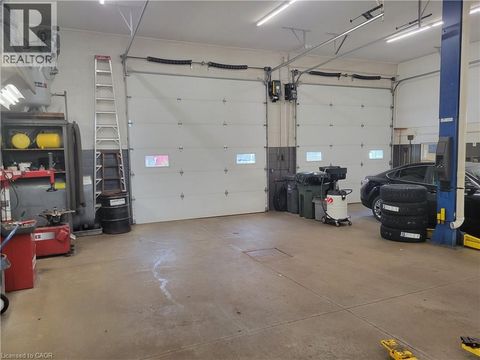 196 MCINTYRE Drive Unit# 10 Kitchener ON N2R1H4