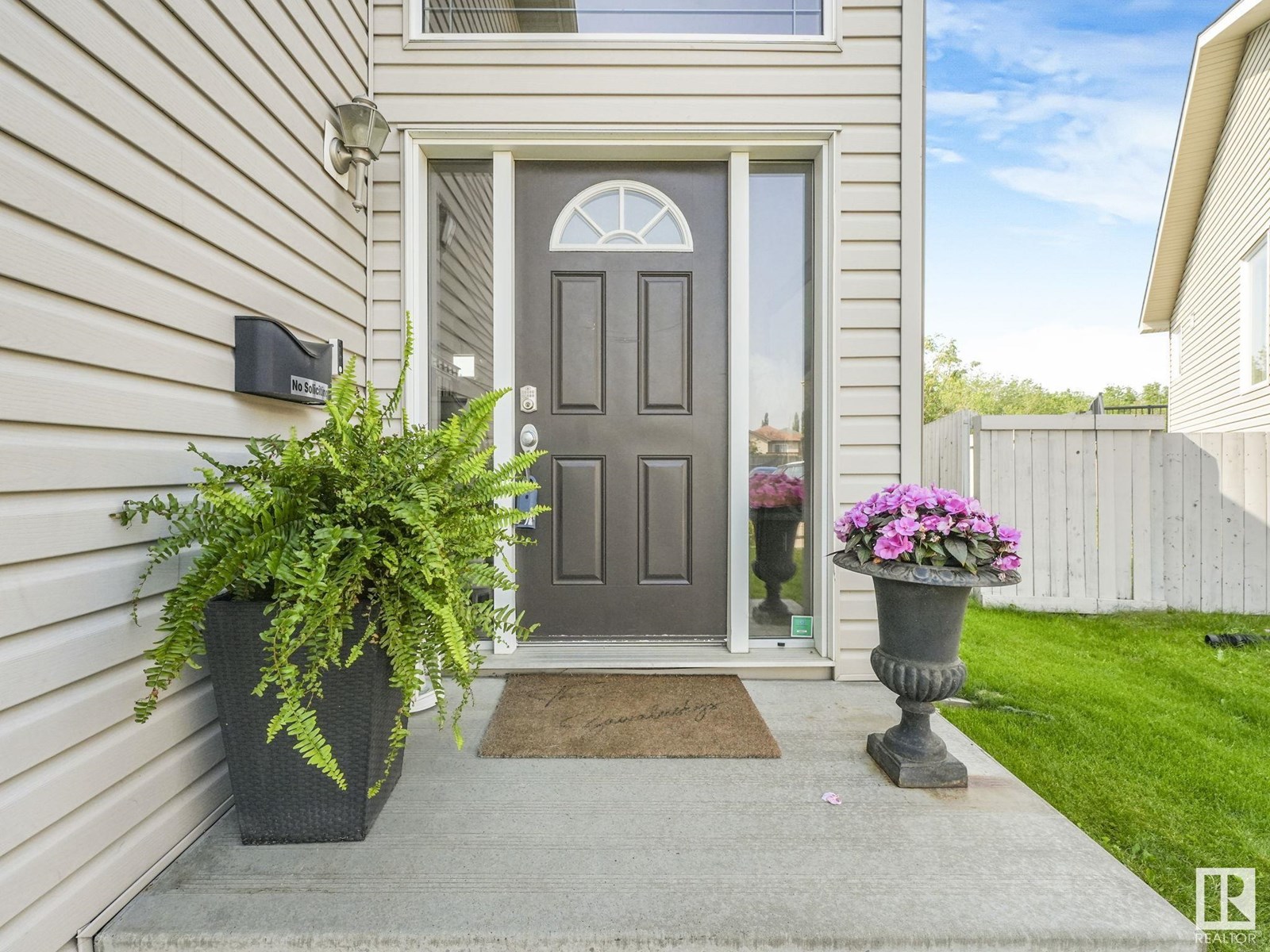 19051 46 AV NW NW