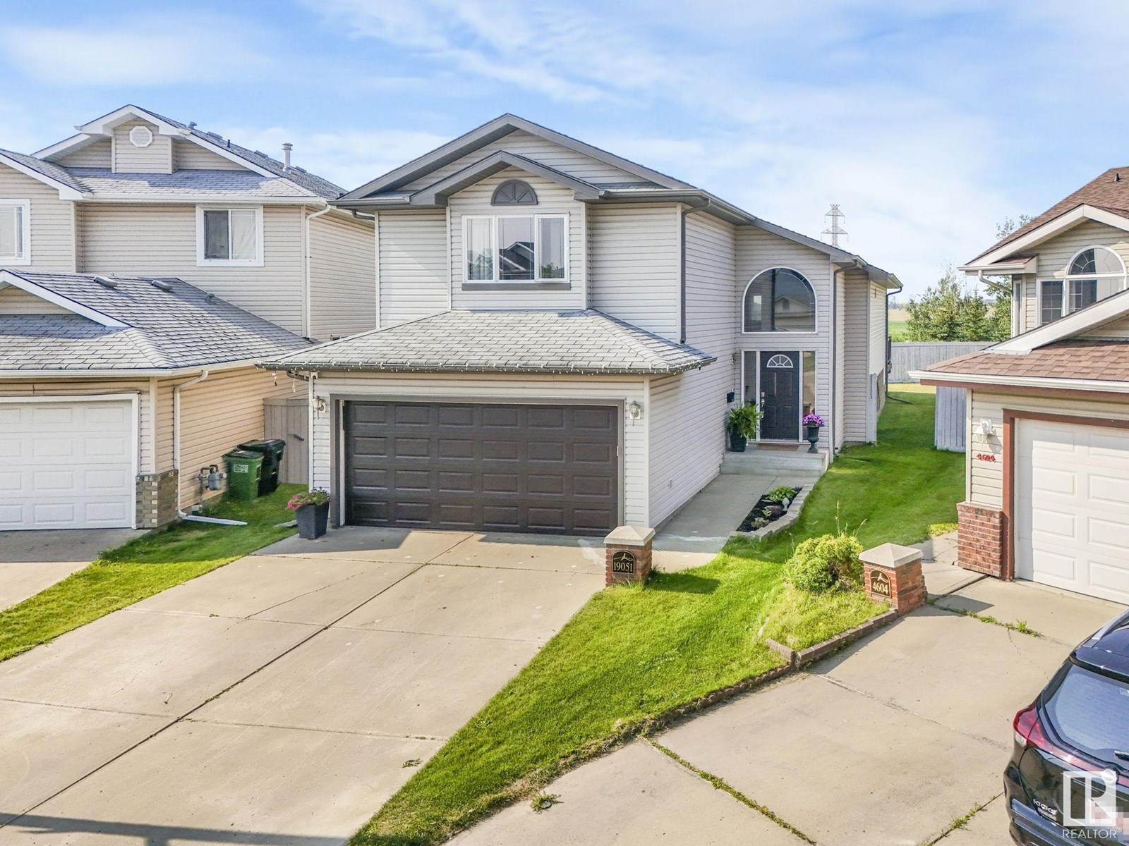 19051 46 AV NW NW