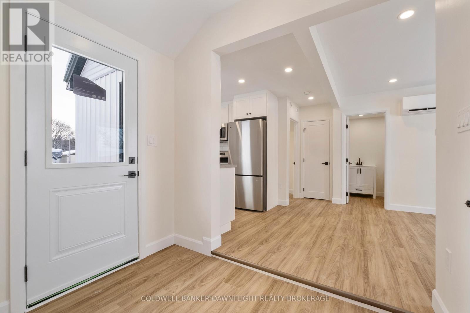 A (EAST UNIT) - 145 VICTORIA STREET W