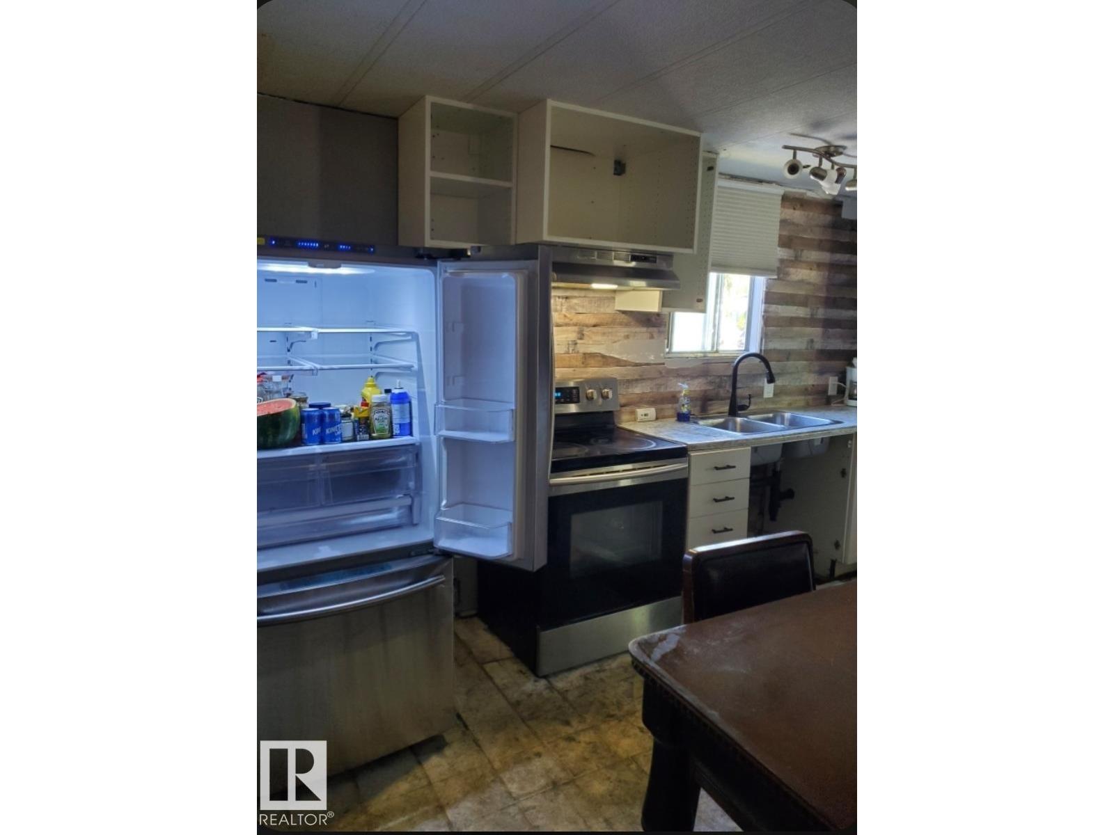 14 Willowdale DR NW