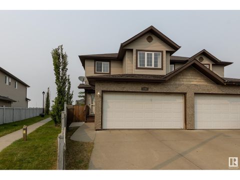 146 CASTLE DR NW Edmonton AB T5X6J2