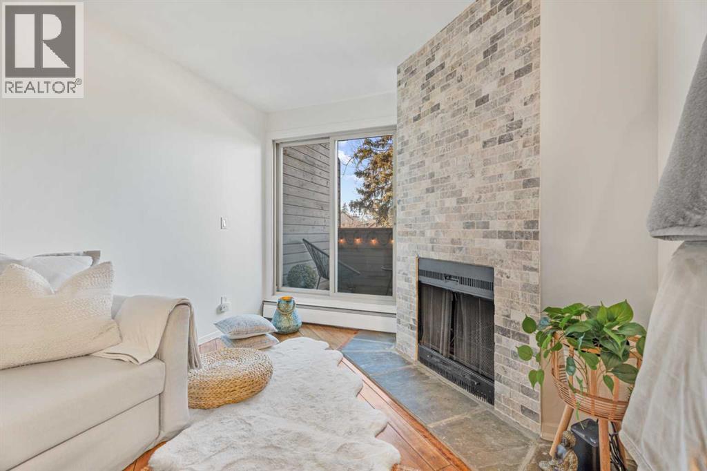 207, 2218 30 Street SW