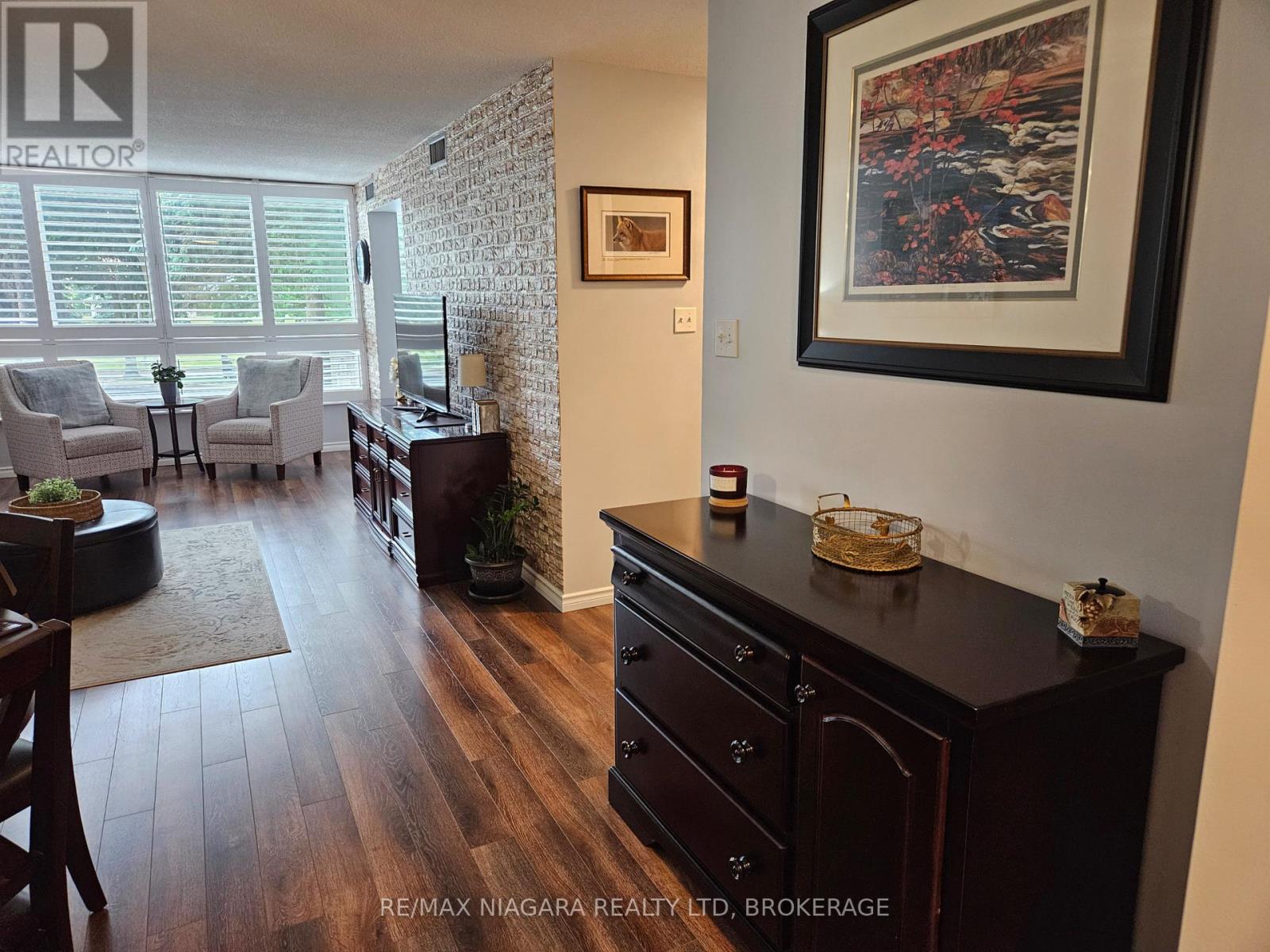 210 - 5100 DORCHESTER ROAD