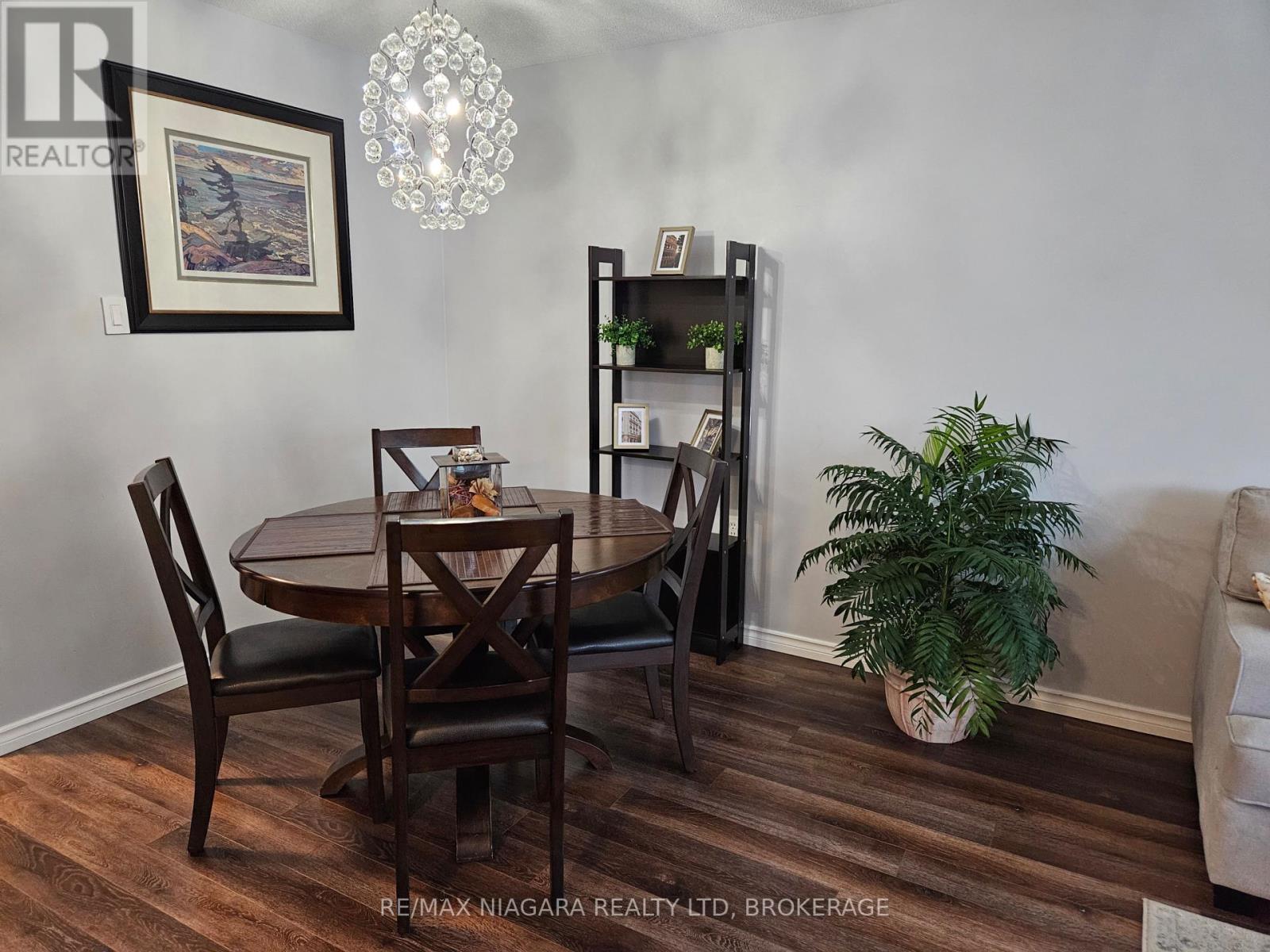 210 - 5100 DORCHESTER ROAD