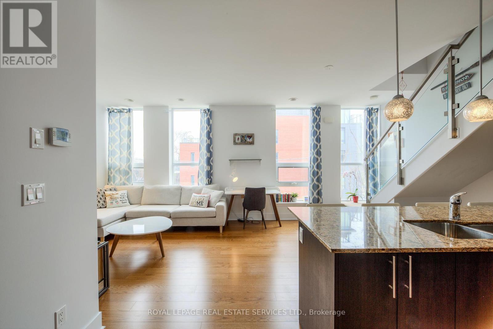 203 - 323 KINGSTON ROAD S