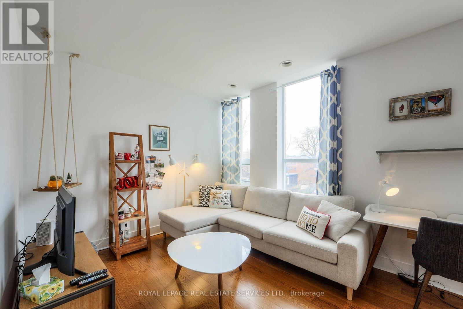 203 - 323 KINGSTON ROAD S