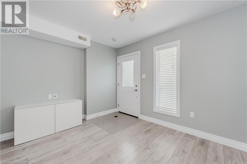 122 COURTLAND Avenue E Unit# 11