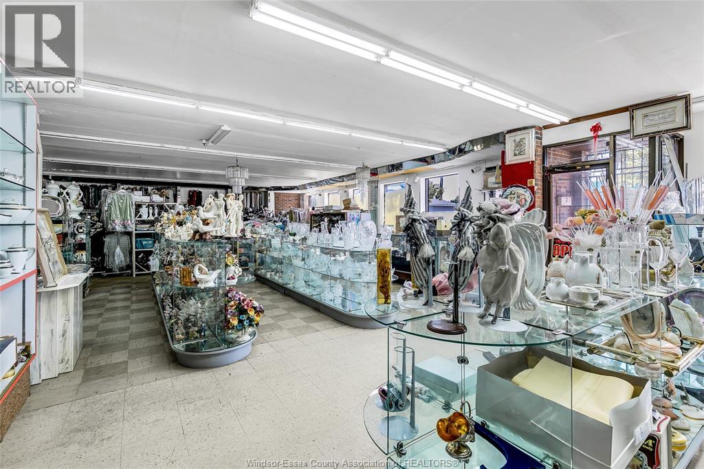 1100 ERIE STREET East