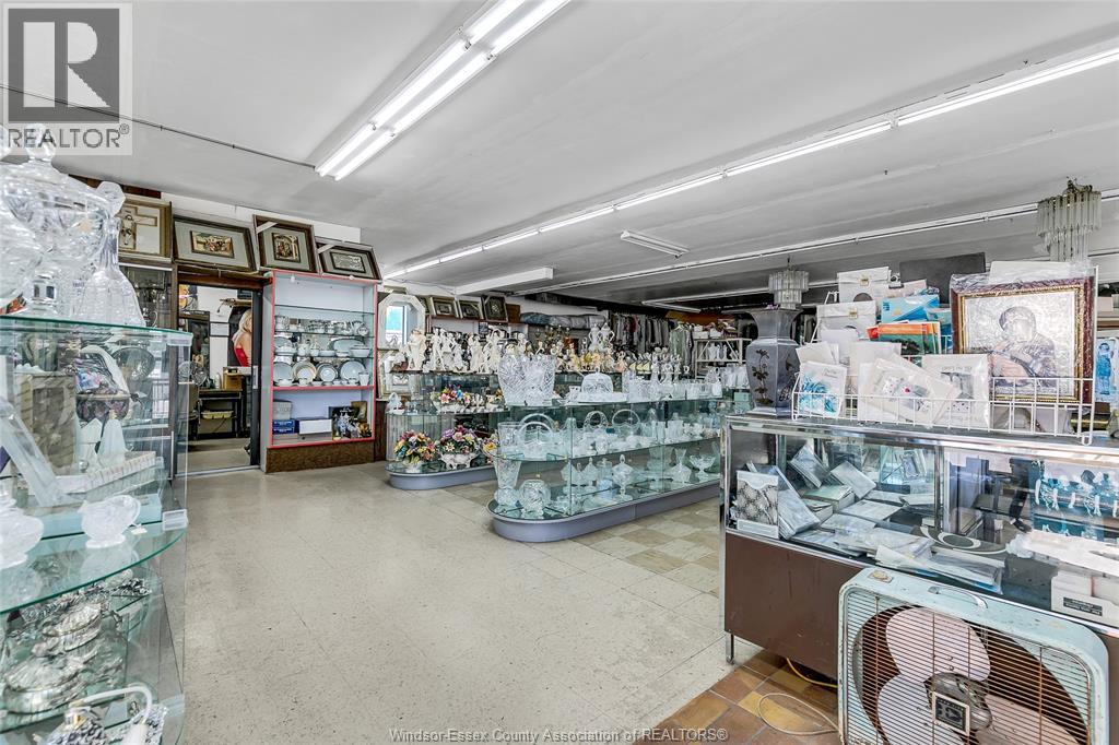 1100 ERIE STREET East